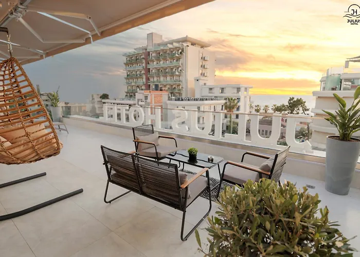 Julius Hotel