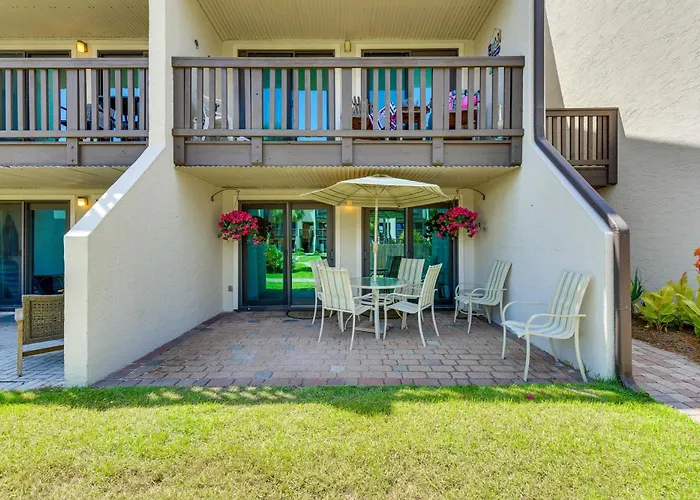 Seaside Panama City Beach Condo W/ Outdoor Pool!