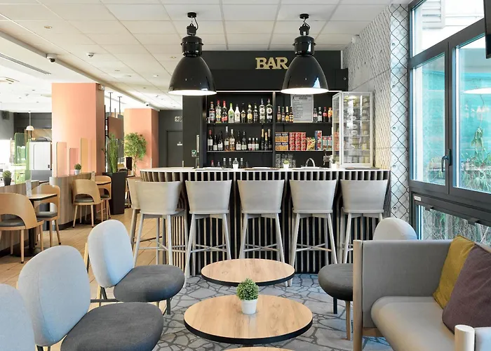B&B Hotel Paris Meudon Velizy