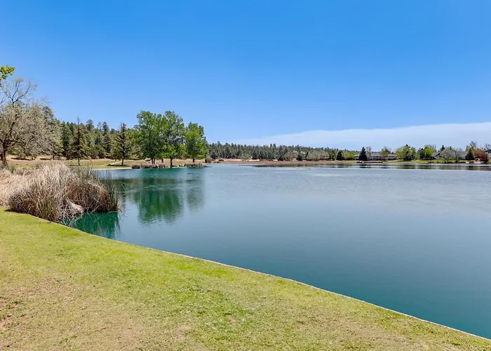 Cozy Flagstaff Condo In Country Club Community!
