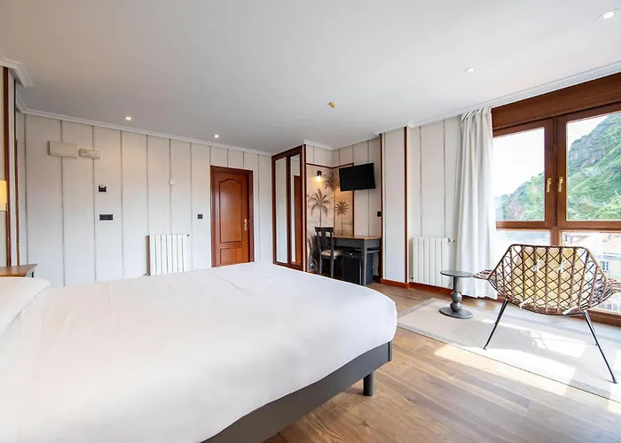 Hotel Puerto De Candas