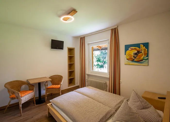 Hotel Pension Tyrol