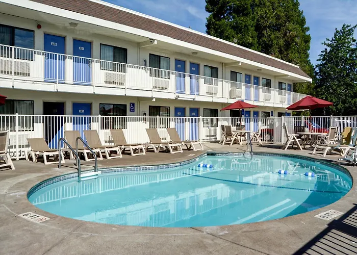 Motel 6-Salem, OR