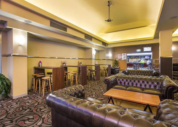 Nightcap At Caringbah Hotel
