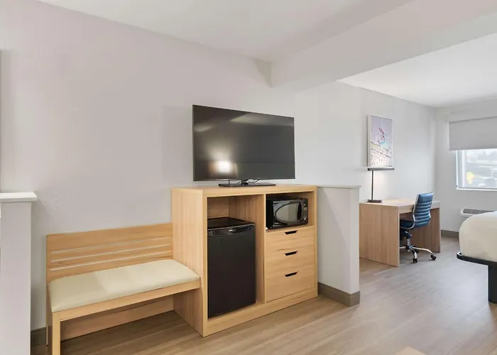 Best Western Lake Oswego Hotel & Suites