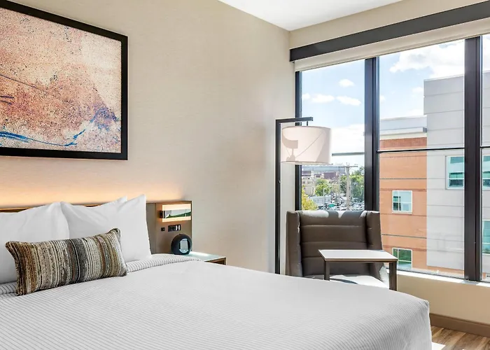 Cambria Hotel New Haven University Area