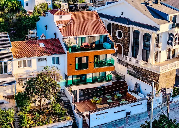 La Casa Marina Suites & Rooms