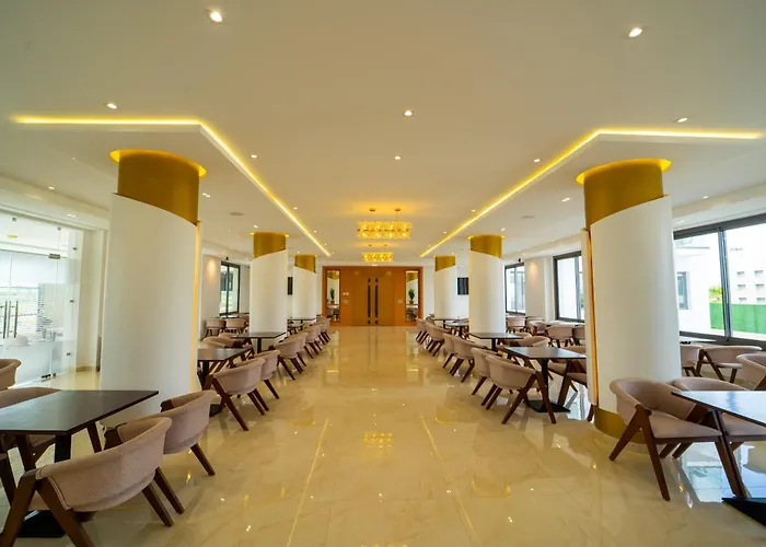 Rafiny Hotel