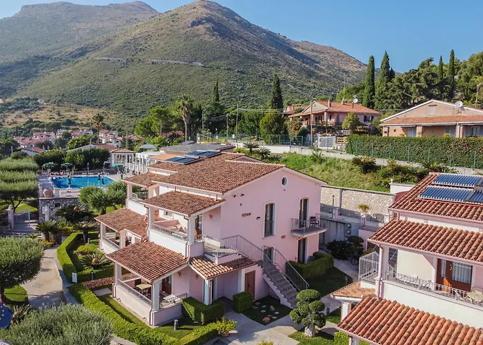 Hotel Ristorante Borgo La Tana