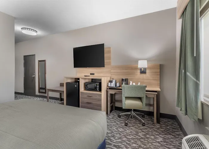 Best Western Plus Executive Inn