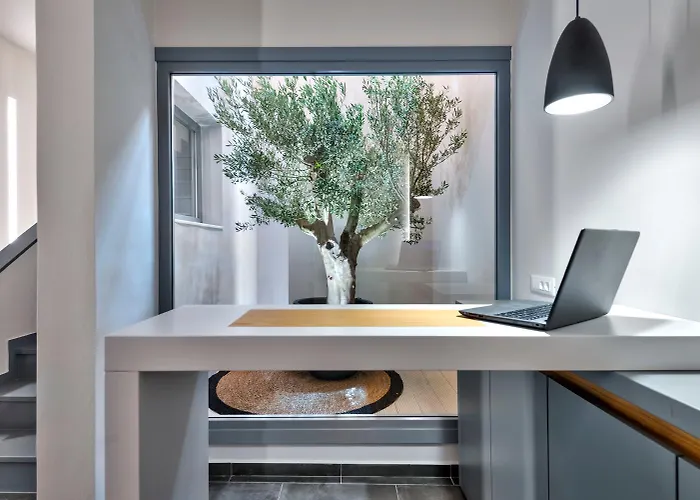 Naves Suites