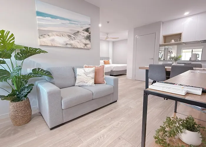 Belmoral Corporate Suites (Adults Only)