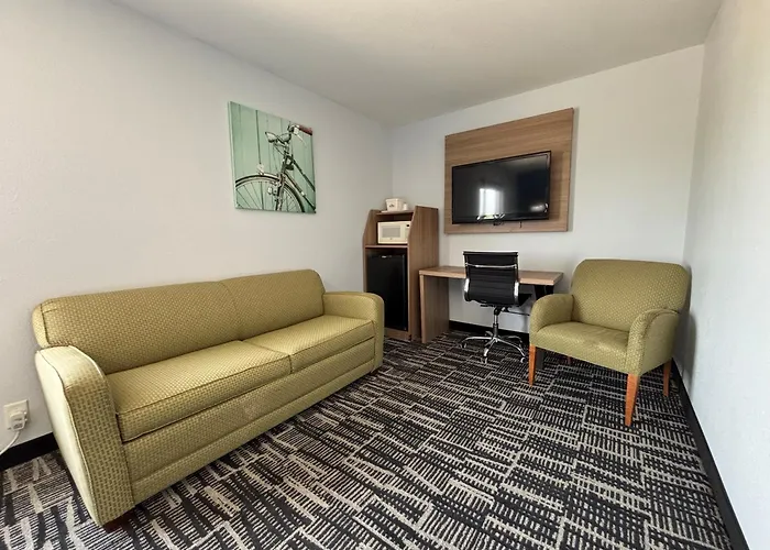 Baymont By Wyndham Jacksonville