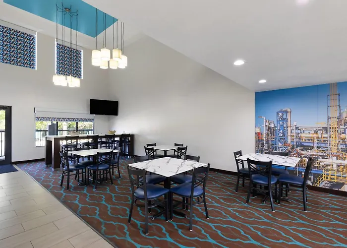 Baymont By Wyndham Moss Point Pascagoula
