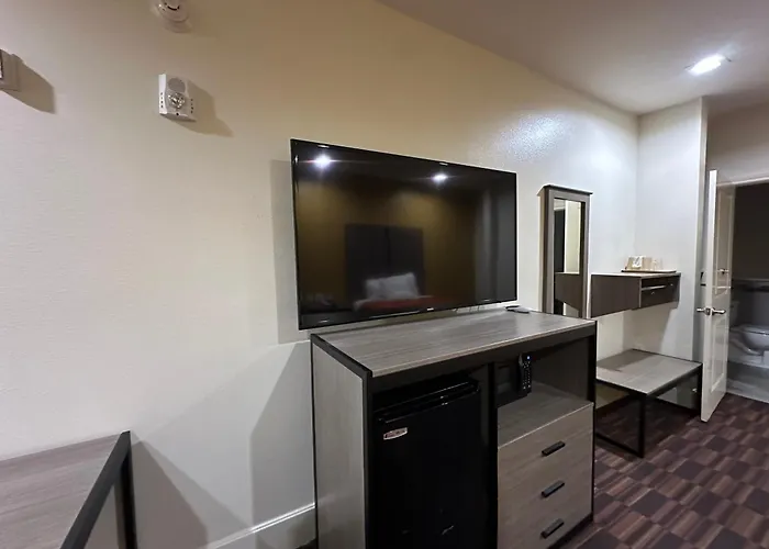 Scottish Inn And Suites