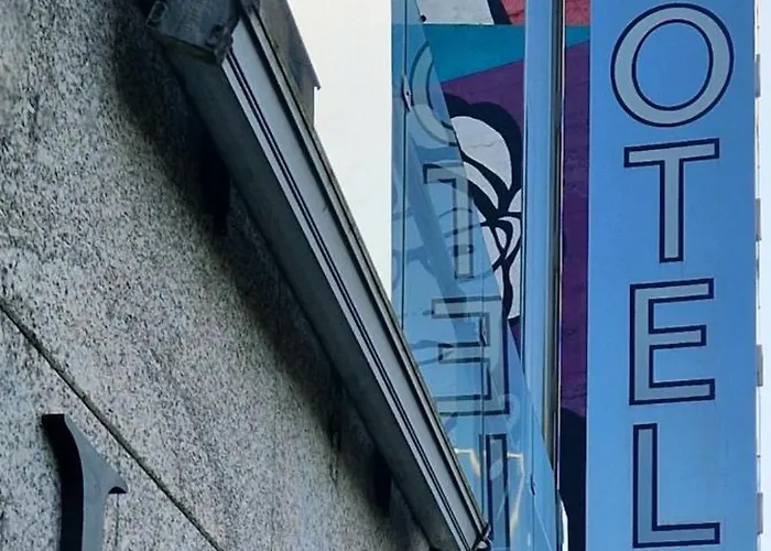 La Suite Hotel