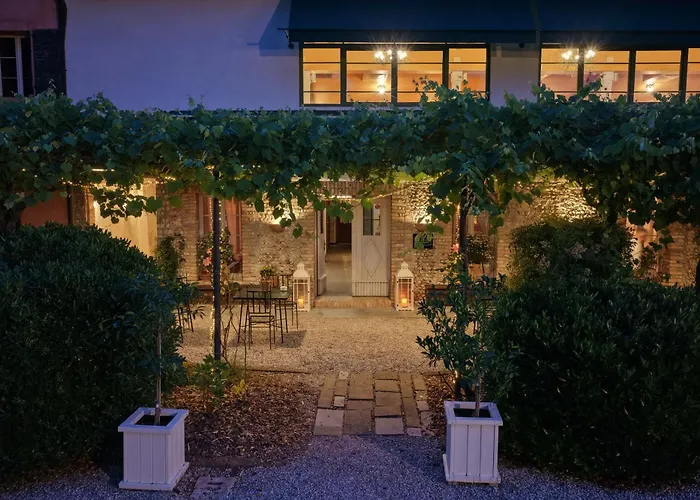 La Vie En Rose Resort