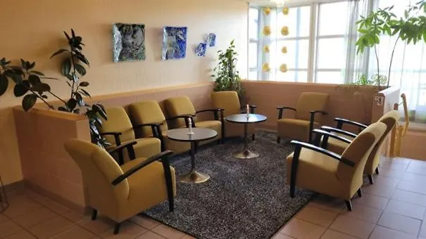 Trones Hotell & Camping