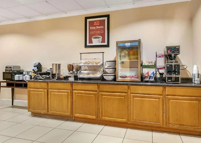 Econo Lodge Eutaw I-20