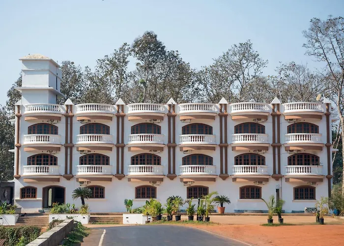 Hotel Holiday Village