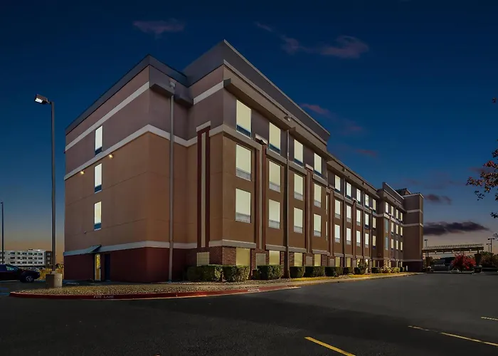 Comfort Suites Bentonville - Rogers
