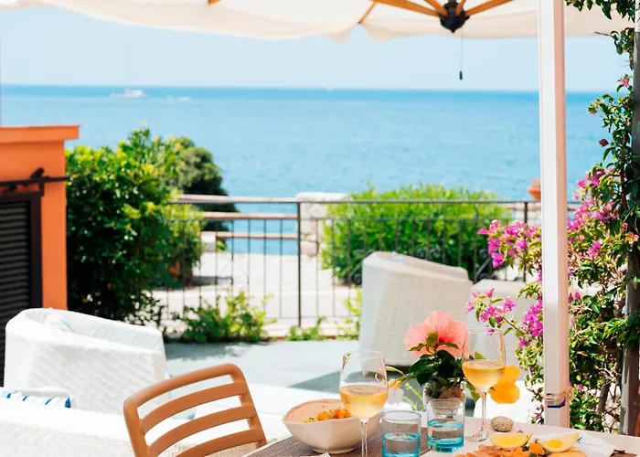 Hotel Sardi