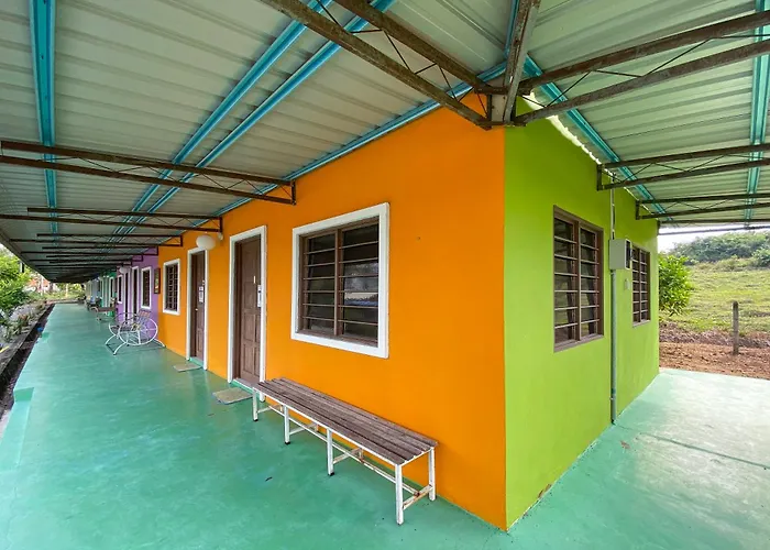 Capital O 90168 Serambi Pelangi Chalet
