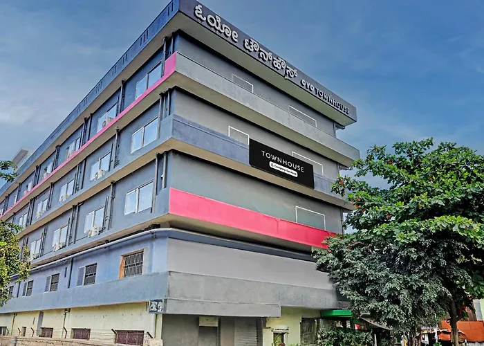 Super Townhouse Ramamurthy Nagar Formerly Navya International