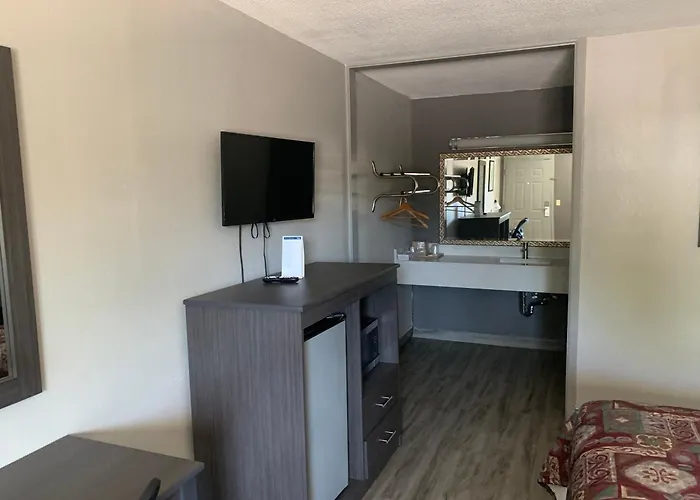 Executive Inn
