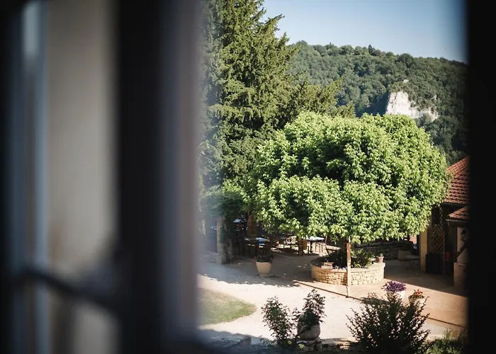 Domaine De Malet