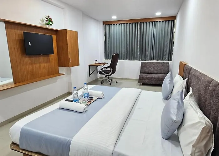 Hotel 4 Season
