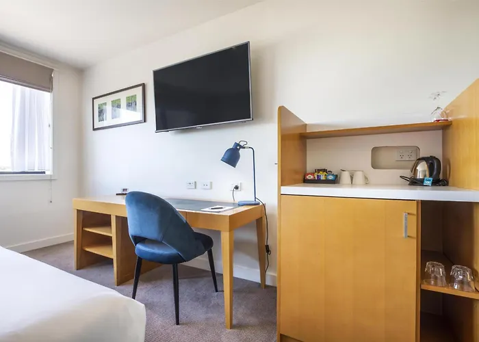 Nightelier Devonport Gateway Hotel