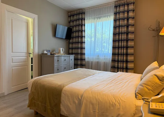 Hotel Des Pins
