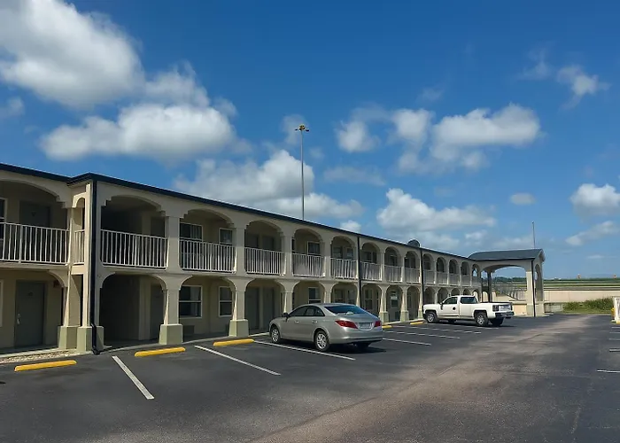 Days Inn By Wyndham Bradenton I-75