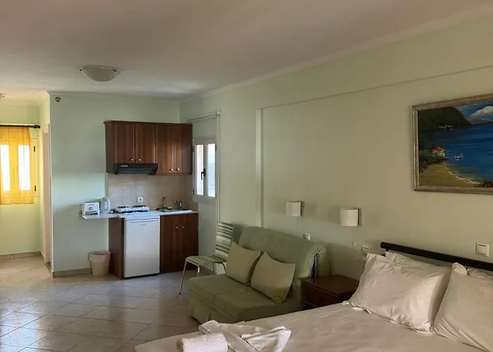 Palm Trees Hotel