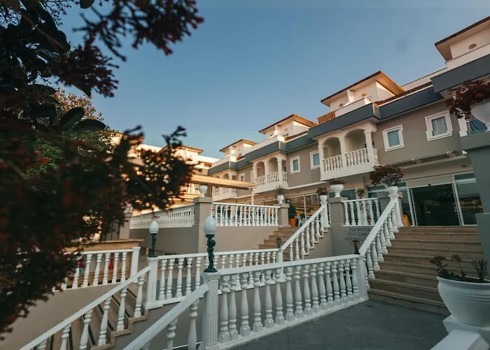 Viking Garden Hotel