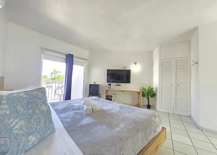 Nautilus By La Jamaca Hotels-Downtown La Parguera