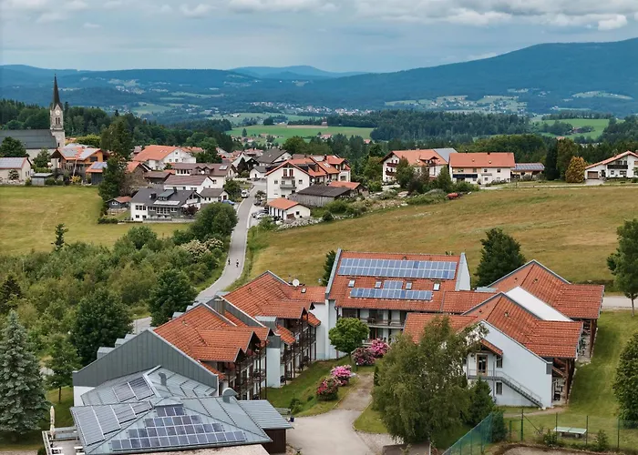 Hotel Sonnenhof - Tante ALMA`s Sommerfrische