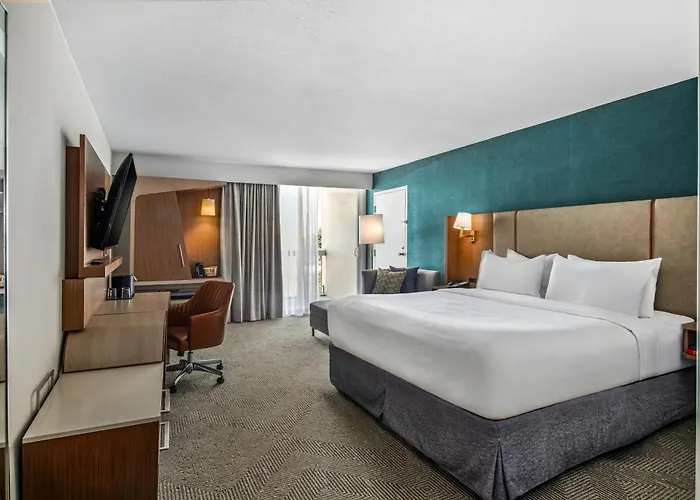 Holiday Inn Oxnard North