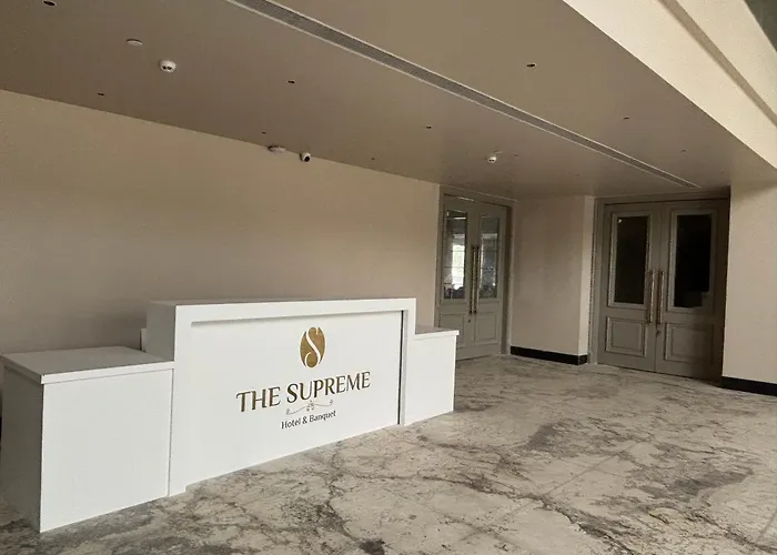 The Supreme Hotel And Banquet