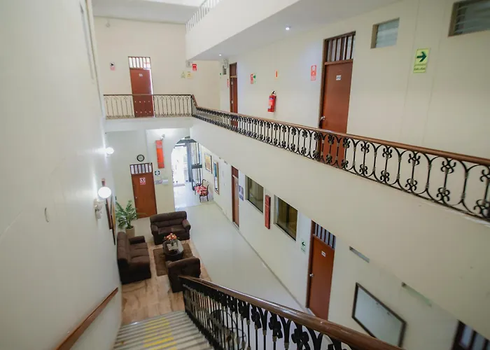 Hotel Estancia Real