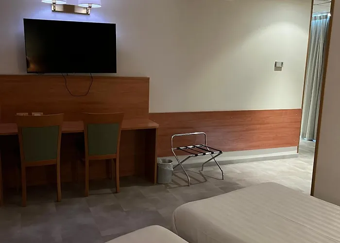Hotel Re