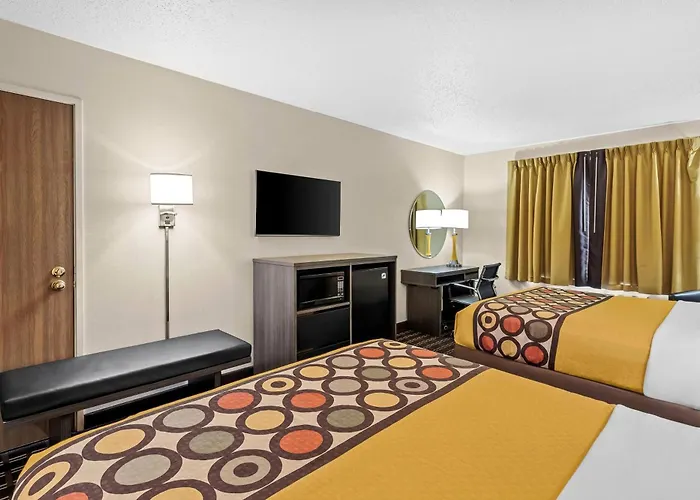 Super 8 By Wyndham Watertown Wi