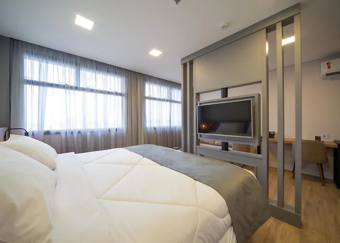 Hotel Laghetto Estação