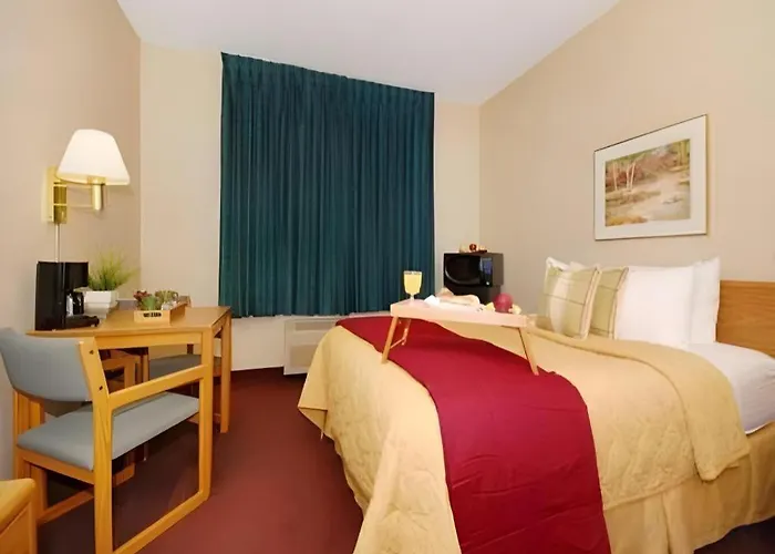 Quality Inn Dayton North - Vandalia