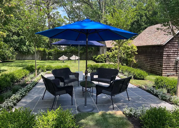 Wainscott Woods Retreat