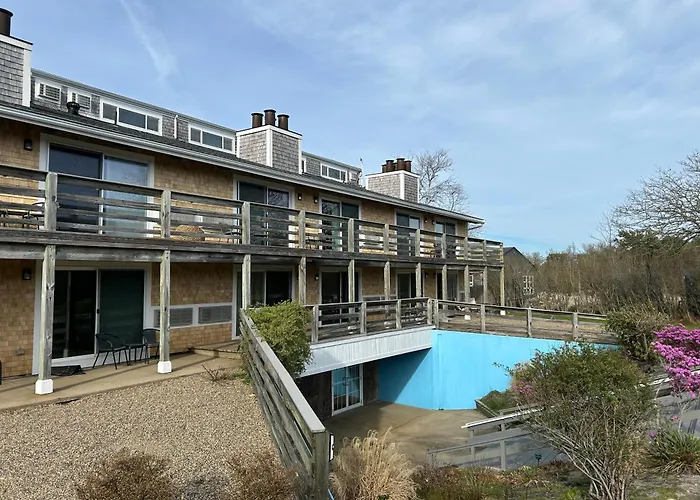 Island Inn