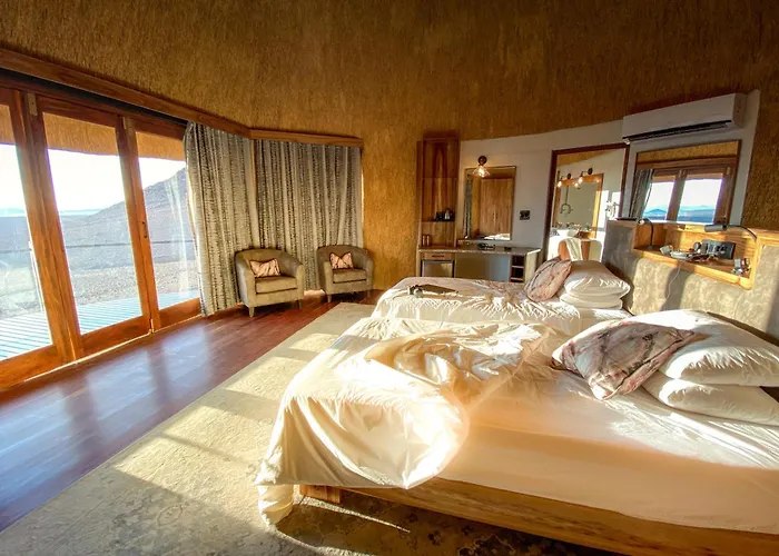 Desert Hills Lodge