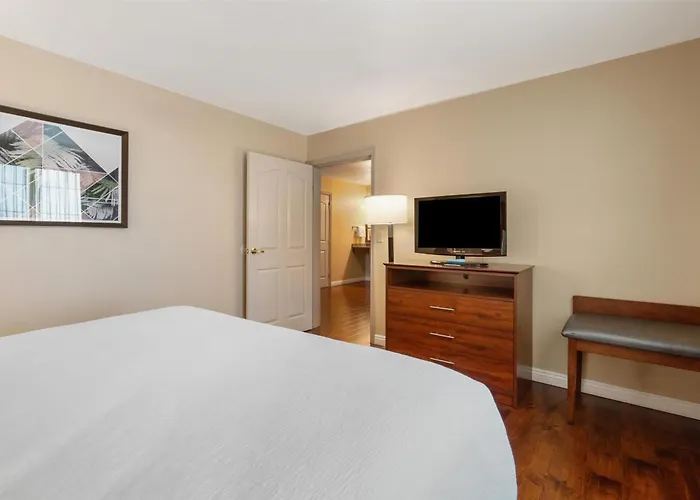 Best Western Plus John Jay Inn & Suites
