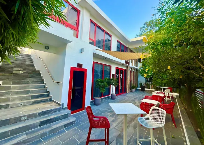 Red Door Inn
